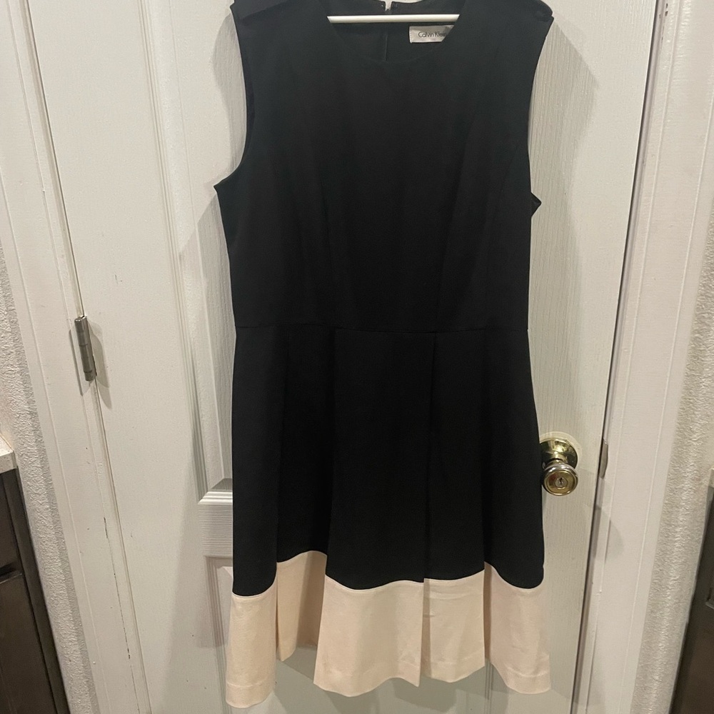 Black and Cream Sleeveless Dress